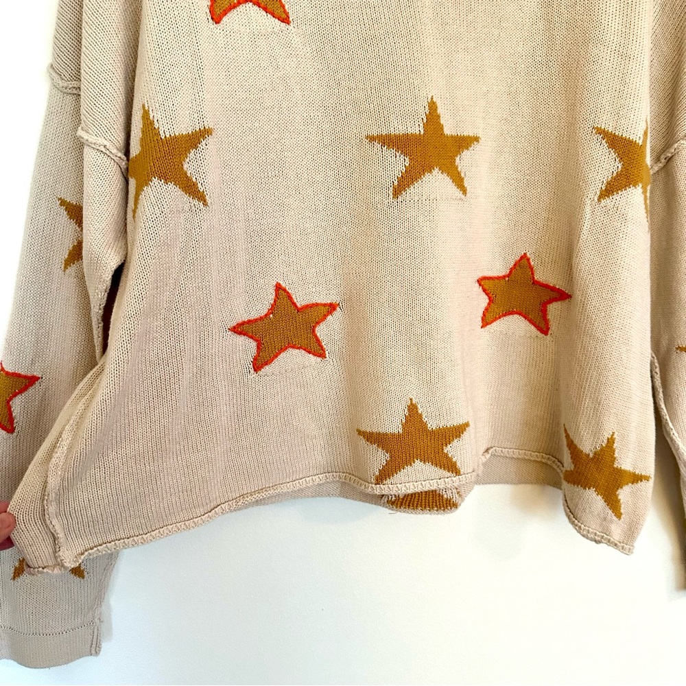 Star Patterned Beige Sweater - Picture 5 of 10